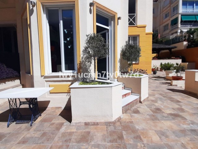 3 Bedrooms Apartment in Malagueta