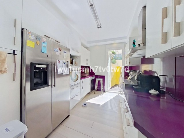 3 Bedrooms Apartment in Malagueta