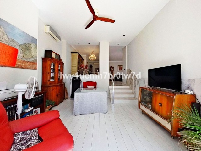 3 Bedrooms Apartment in Malagueta