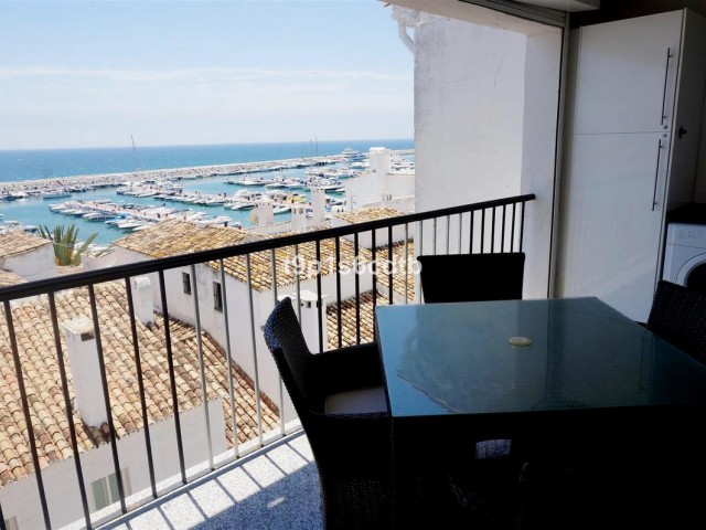 3 Bedrooms Apartment in Puerto Banús