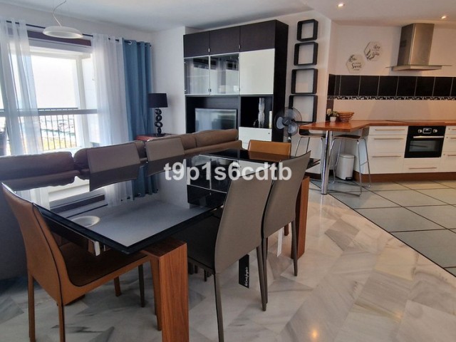 3 Bedrooms Apartment in Puerto Banús