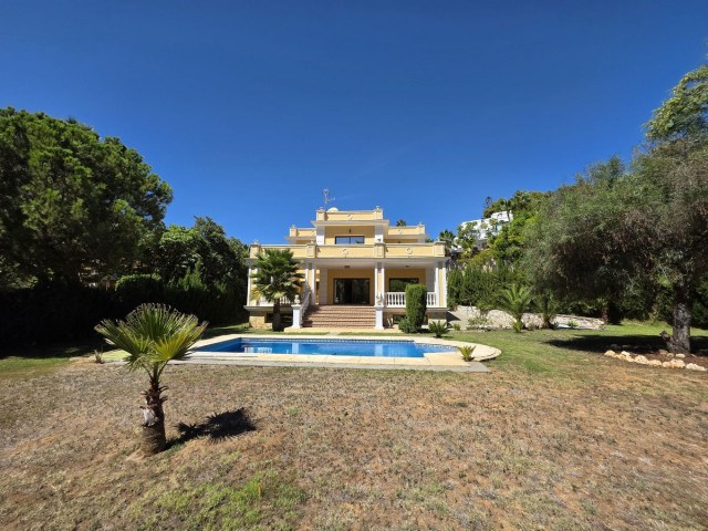 4 Bedrooms Villa in Las Chapas