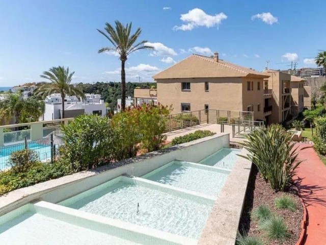 2 Bedrooms Apartment in Selwo