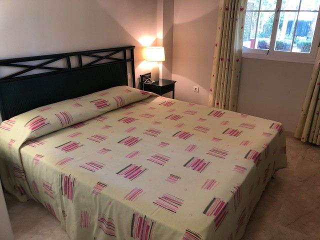 2 Bedrooms Apartment in Elviria