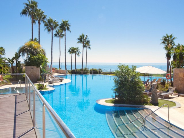 2 Bedrooms Apartment in Estepona