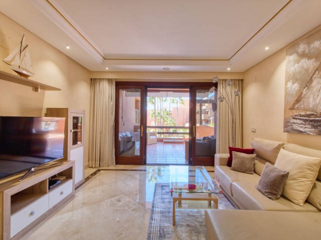 2 Bedrooms Apartment in Estepona
