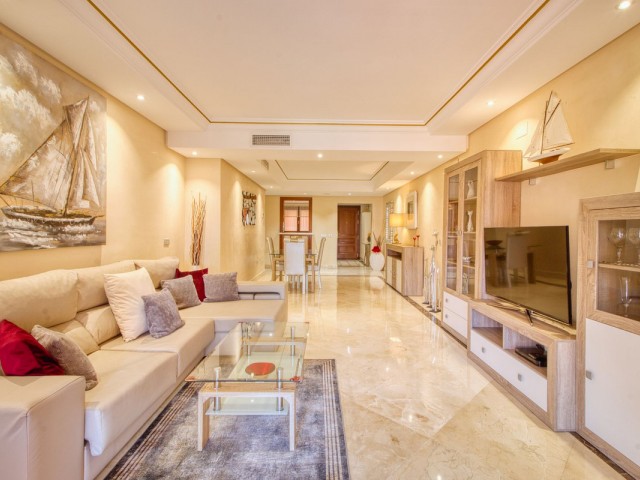 2 Bedrooms Apartment in Estepona