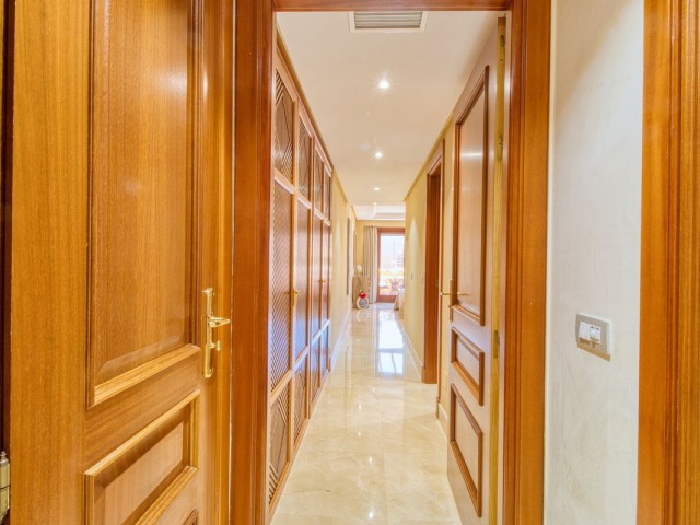 2 Bedrooms Apartment in Estepona