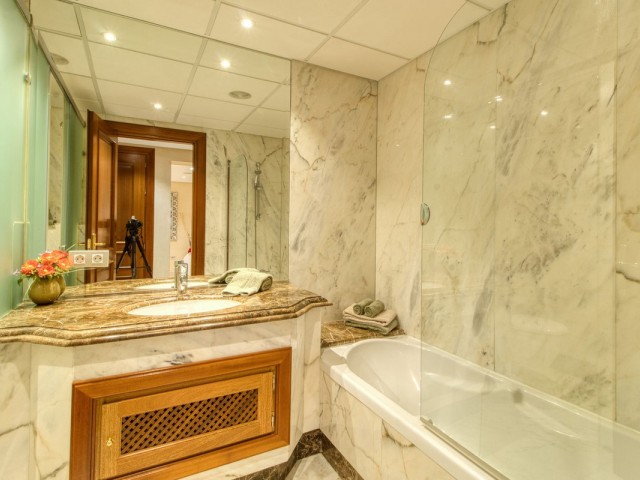 2 Bedrooms Apartment in Estepona