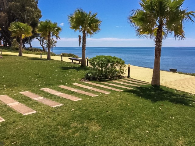 2 Bedrooms Apartment in Estepona