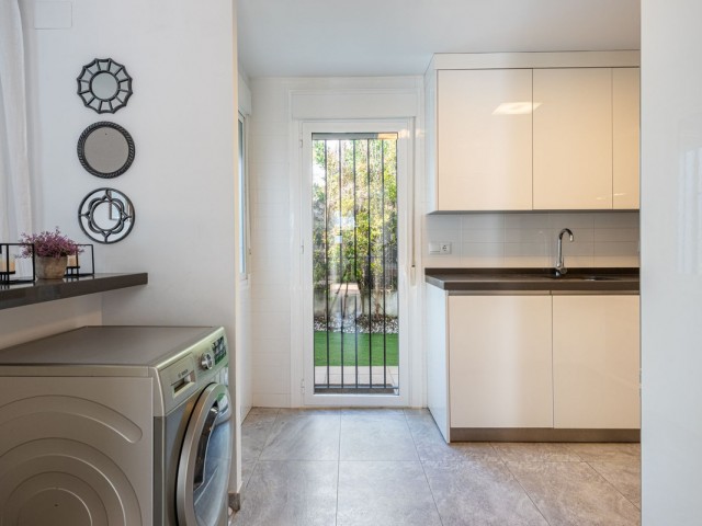 3 Soveroms Rekkehus i Nueva Andalucía