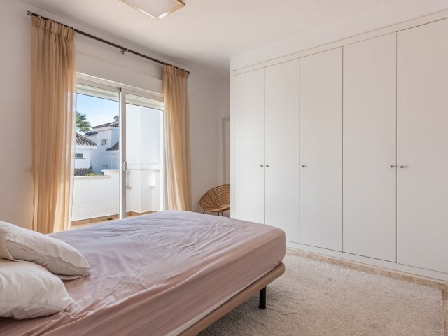 3 Soveroms Rekkehus i Nueva Andalucía