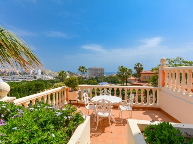 Villa avec 7 Chambres  à Benalmadena