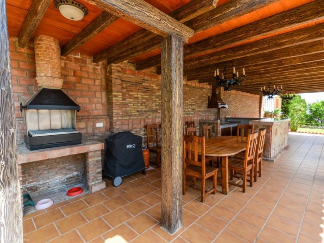 Villa avec 7 Chambres  à Benalmadena