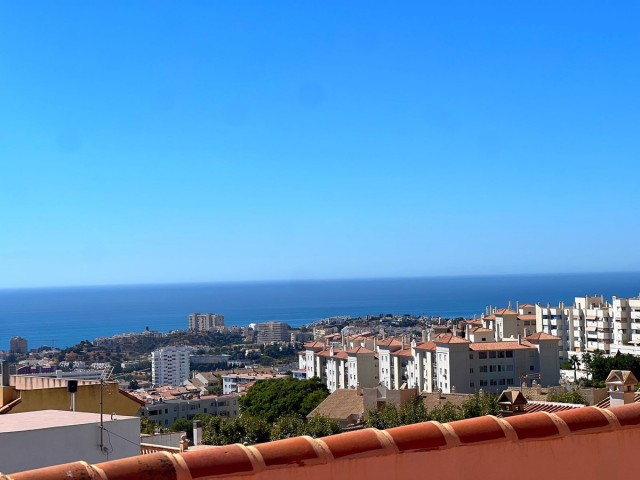 5 Bedrooms Villa in Benalmadena