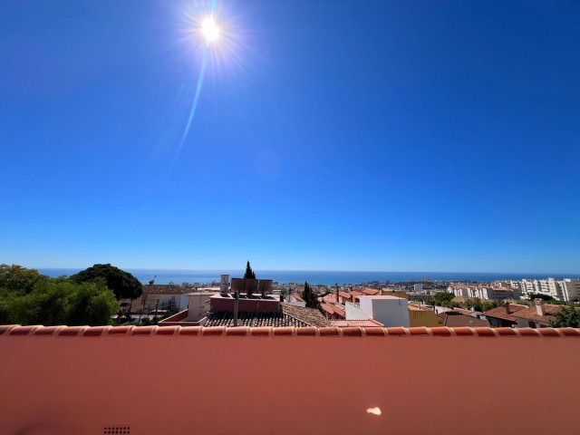 5 Bedrooms Villa in Benalmadena