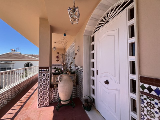 5 Bedrooms Villa in Benalmadena