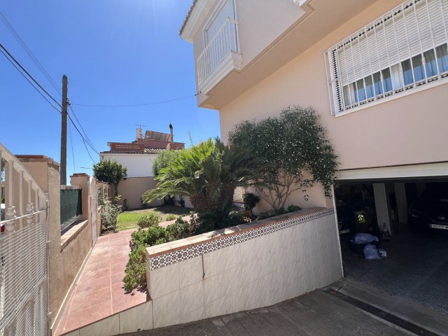 5 Bedrooms Villa in Benalmadena