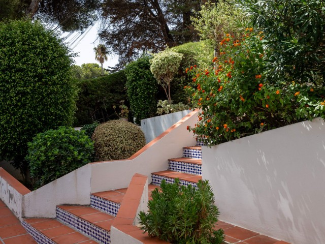 3 Bedrooms Apartment in Nueva Andalucía