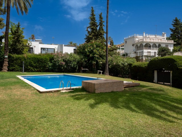 3 Bedrooms Apartment in Nueva Andalucía