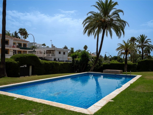 3 Bedrooms Apartment in Nueva Andalucía