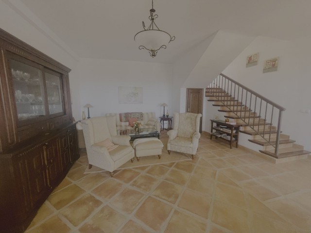 Villa con 2 Dormitorios  en Istán