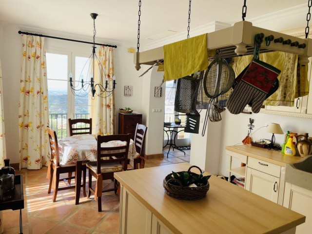 Villa con 2 Dormitorios  en Istán