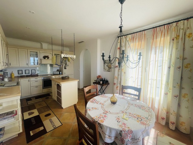 Villa con 2 Dormitorios  en Istán