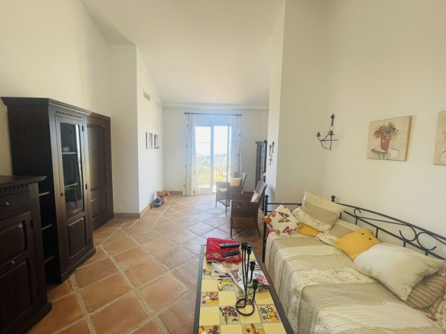 Villa con 2 Dormitorios  en Istán