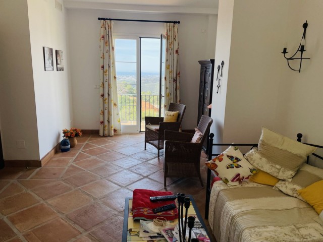 Villa con 2 Dormitorios  en Istán