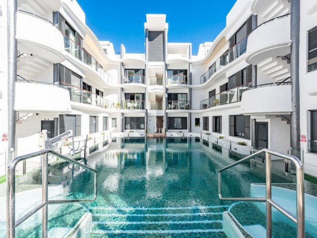 4 Bedrooms Apartment in Estepona