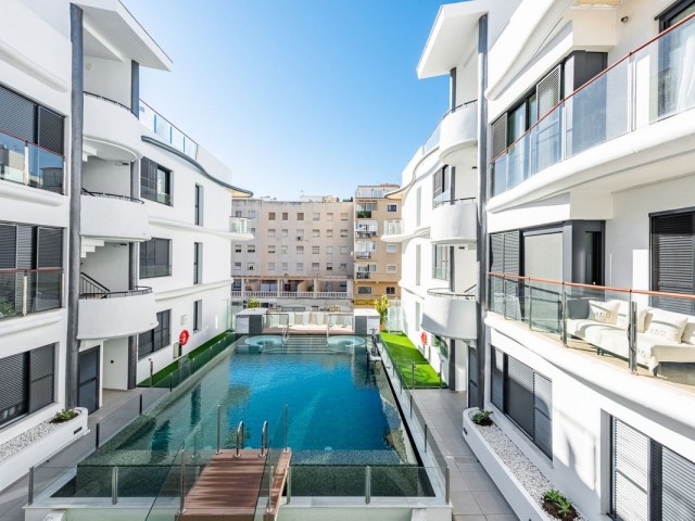 4 Bedrooms Apartment in Estepona