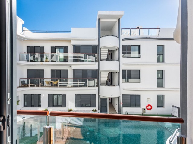 4 Bedrooms Apartment in Estepona