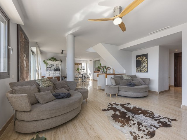 5 Bedrooms Apartment in La Cala de Mijas