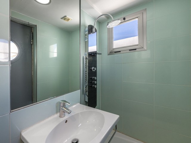 5 Bedrooms Apartment in La Cala de Mijas