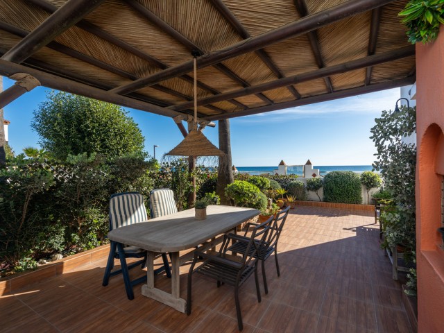 3 Bedrooms Townhouse in Casares