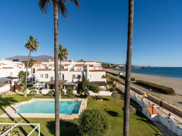 3 Bedrooms Townhouse in Casares