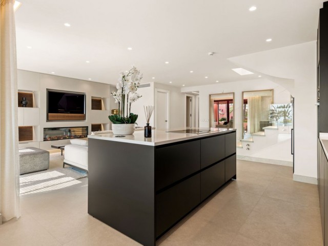 Penthouse in New Golden Mile