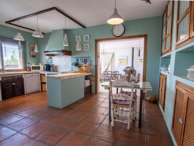 4 Schlafzimmer Villa in Estepona