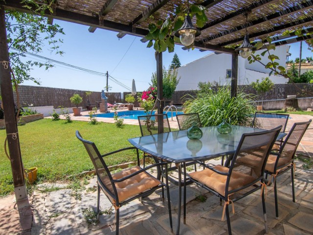 4 Schlafzimmer Villa in Estepona