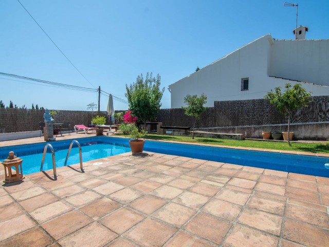 4 Schlafzimmer Villa in Estepona
