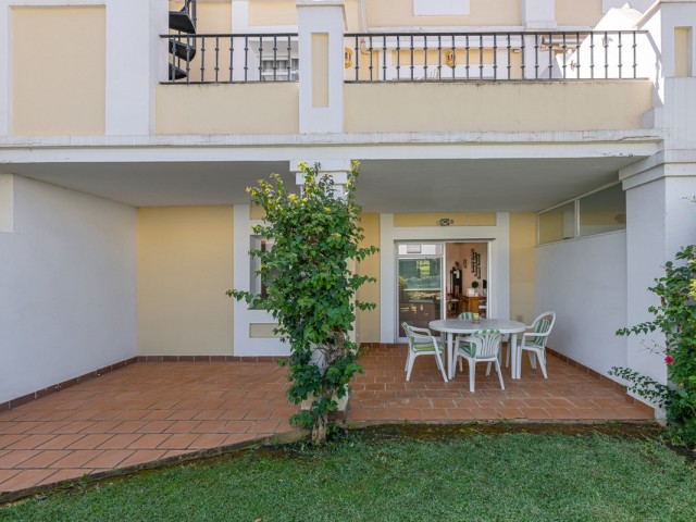 Huoneisto, Nueva Andalucia, R5155369