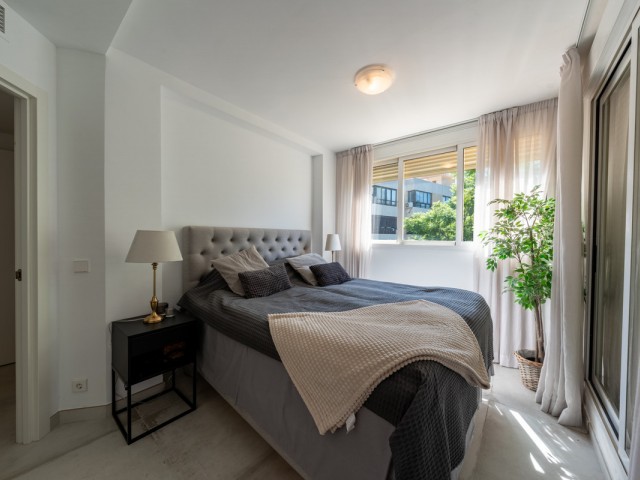 Apartamento con 3 Dormitorios  en Nueva Andalucía