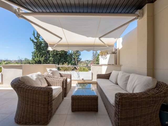 Apartamento con 3 Dormitorios  en Nueva Andalucía