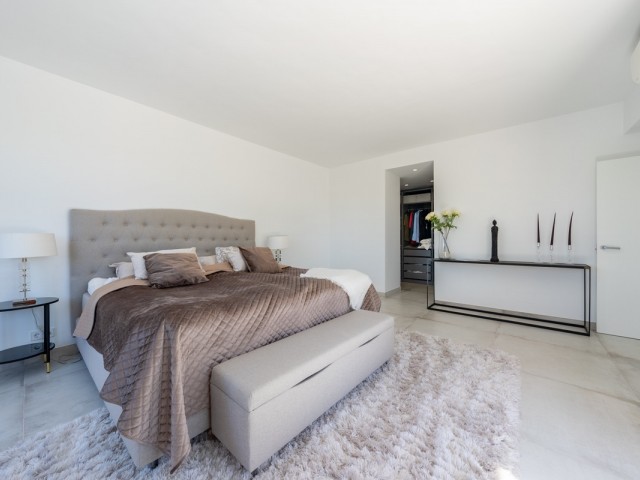 Apartamento con 3 Dormitorios  en Nueva Andalucía