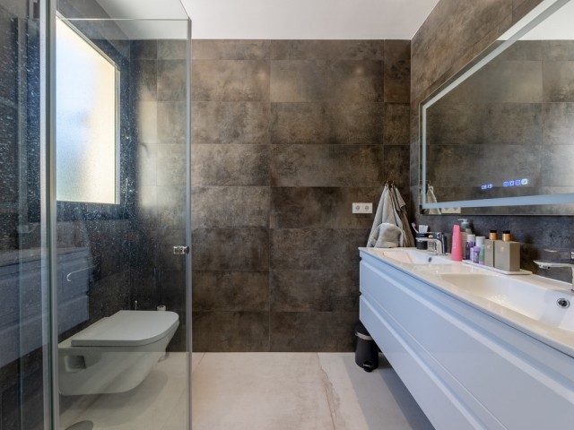Apartamento con 3 Dormitorios  en Nueva Andalucía