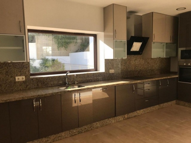 4 Schlafzimmer Villa in Benalmadena