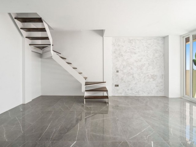 Ático con 2 Dormitorios  en Benalmadena Costa