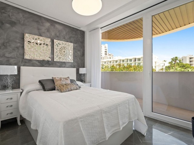 Ático con 2 Dormitorios  en Benalmadena Costa