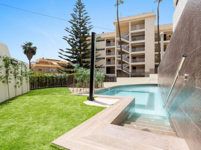 Ático con 2 Dormitorios  en Benalmadena Costa